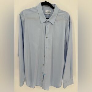 Calvin Klein Men's Long Sleeve Slim Fit Non Iron Button Up Dress Shirt